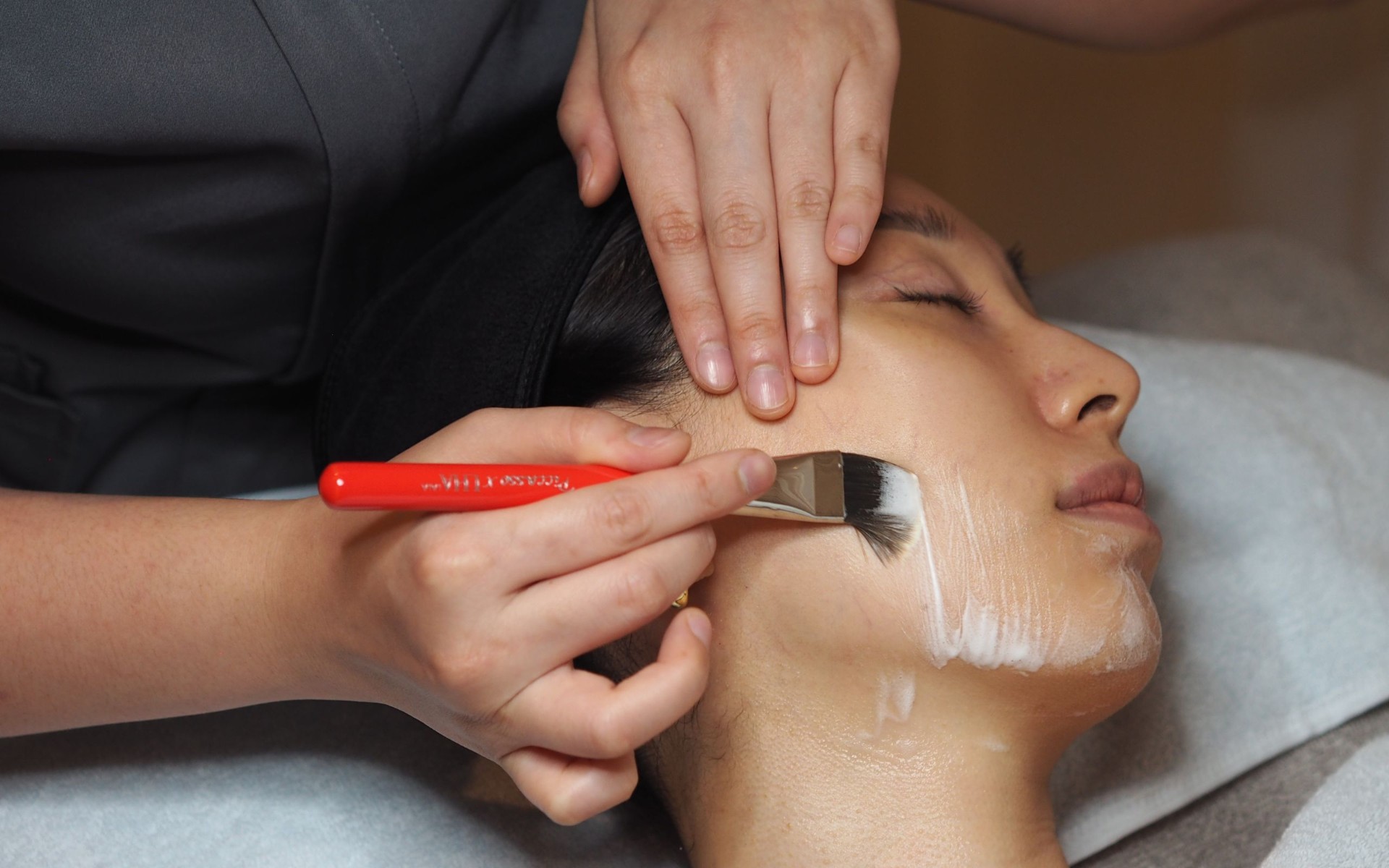 Lumi + PDRN Facial
